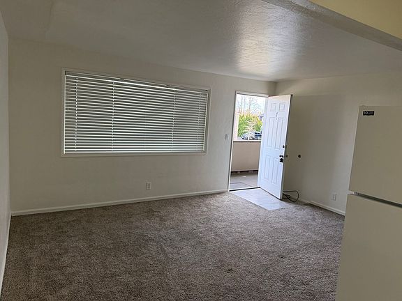 3rd image of 1813 M St #7