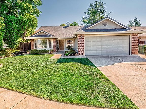3rd image of 1450 Deerfield Cir