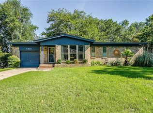 8420 Monmouth Dr, Fort Worth, TX 76116