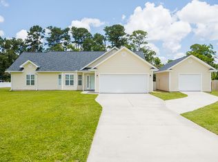 161 Harlee Ln, Ray City, GA 31645