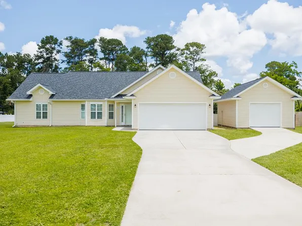 161 Harlee Ln, Ray City, GA 31645