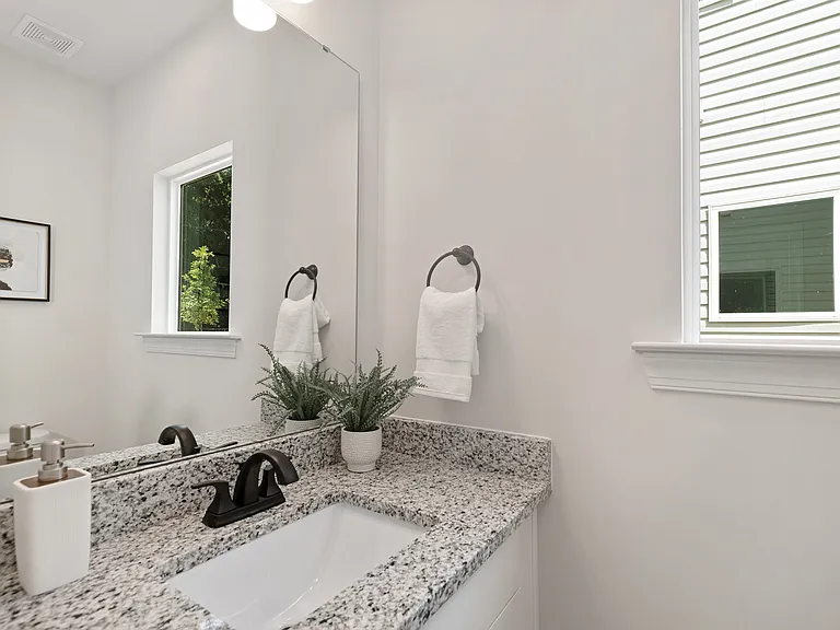 2309 Ellen Ave #1 — Photo 3