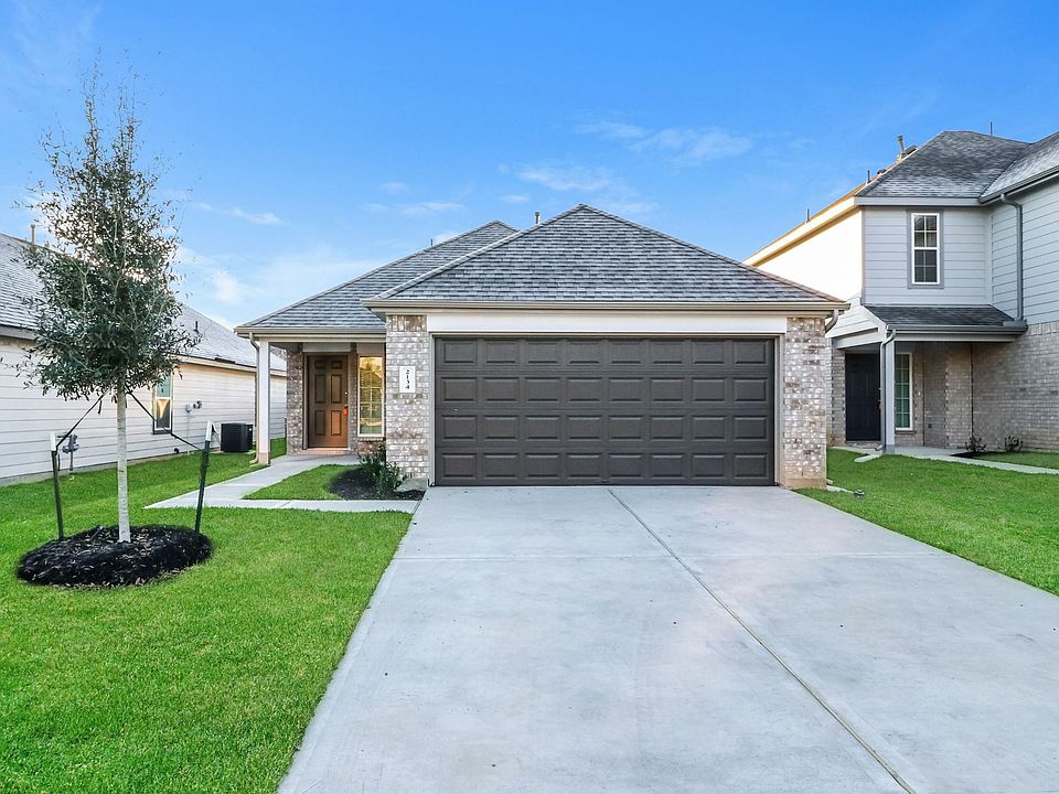 1st image of 2134 Middle Ridge Dr