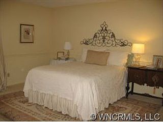 3rd image of 210 Juniper Ln