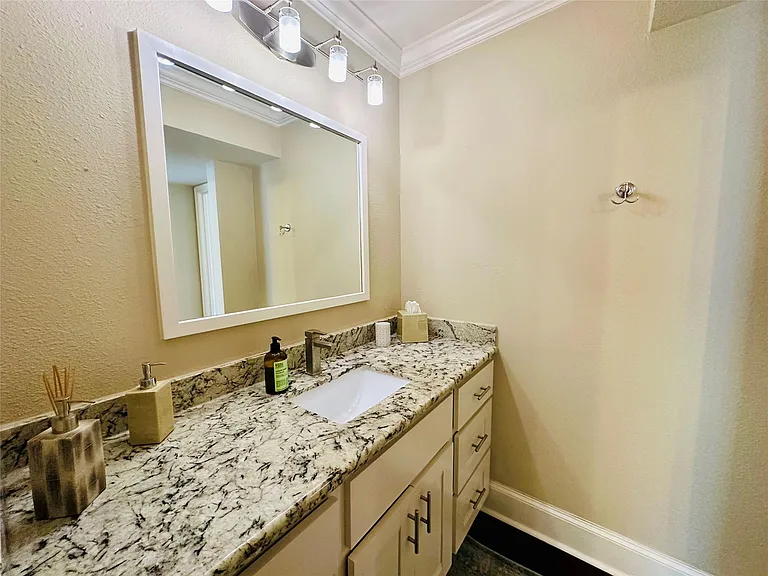 3402 Garrott St #16 — Photo 23