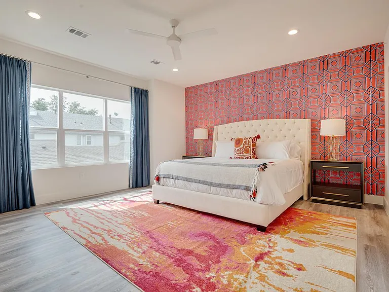 4508 Gilbert Ave #C — Photo 11
