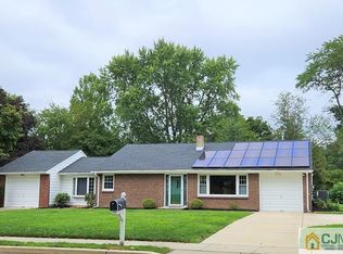 45 Edgemere Ave, Plainsboro, NJ