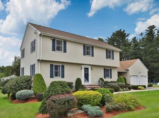 55 Field Pond Dr, Reading, MA 01867