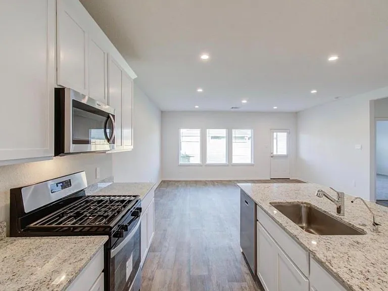 4230 Ramsbury Reach Ct — Photo 4