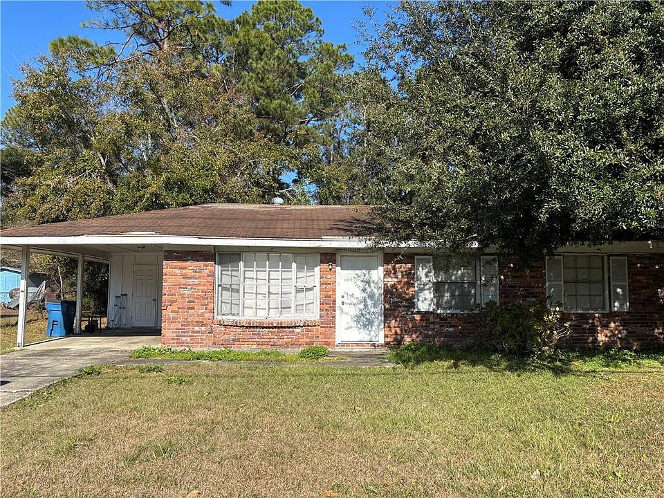 1st image of 2243 Pinewood Dr