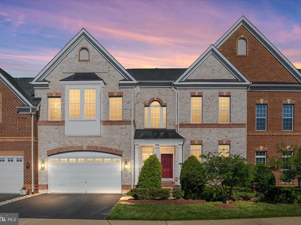 3878 Billberry Dr, Fairfax, VA 22033