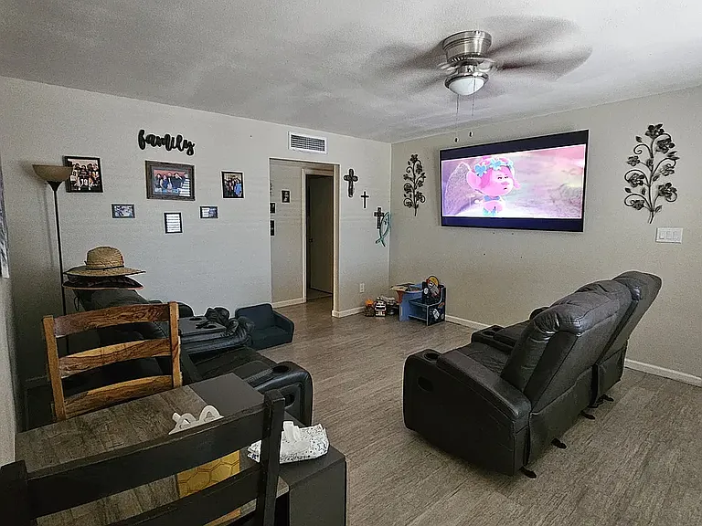 600 E Monterey St #A — Photo 3
