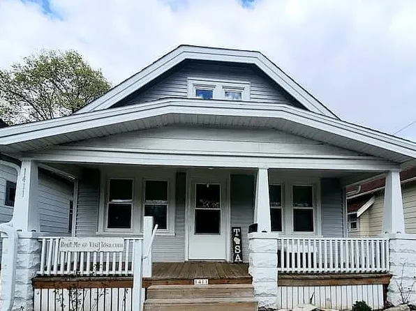 1411 N 68th St, Wauwatosa, WI 53213