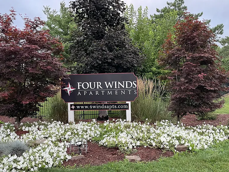 Four Winds Apartments — Photo 20