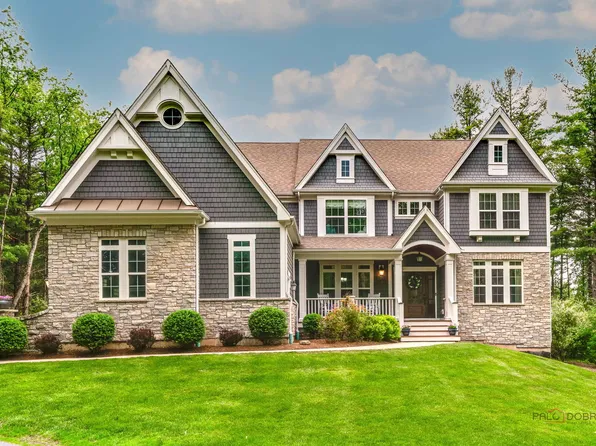 3305 S Cherry Valley Rd, Woodstock, IL 60098