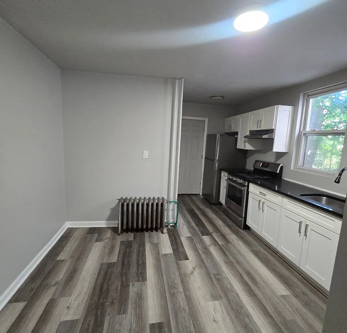 3 bed, $2,500 — Photo 1