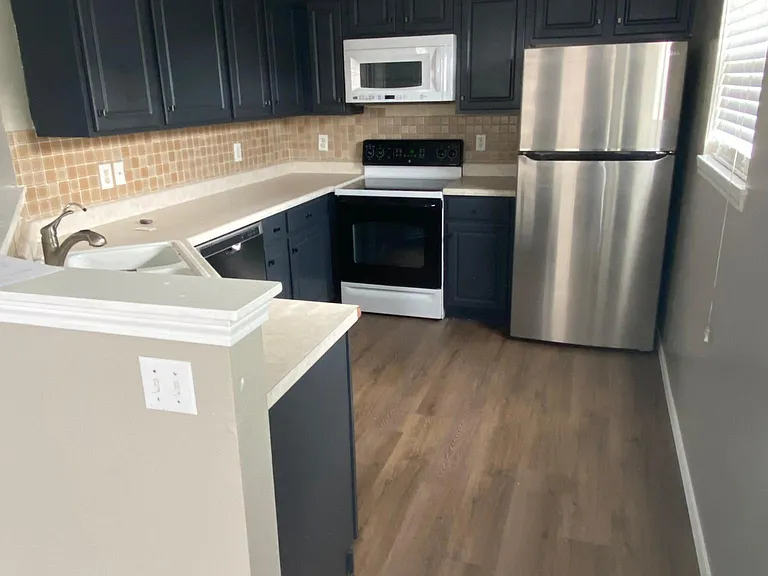 782 W Juniper Ln — Photo 4