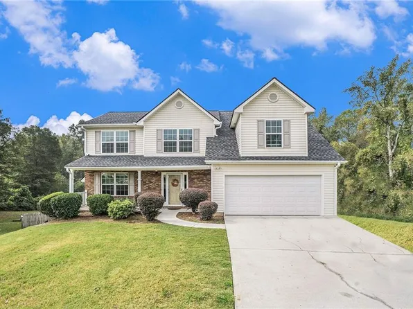 1410 Waterford Ct, Loganville, GA 30052