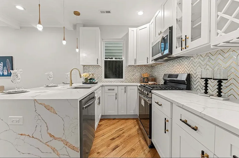 3 bed, 2000 sqft, $3,200 — Photo 4