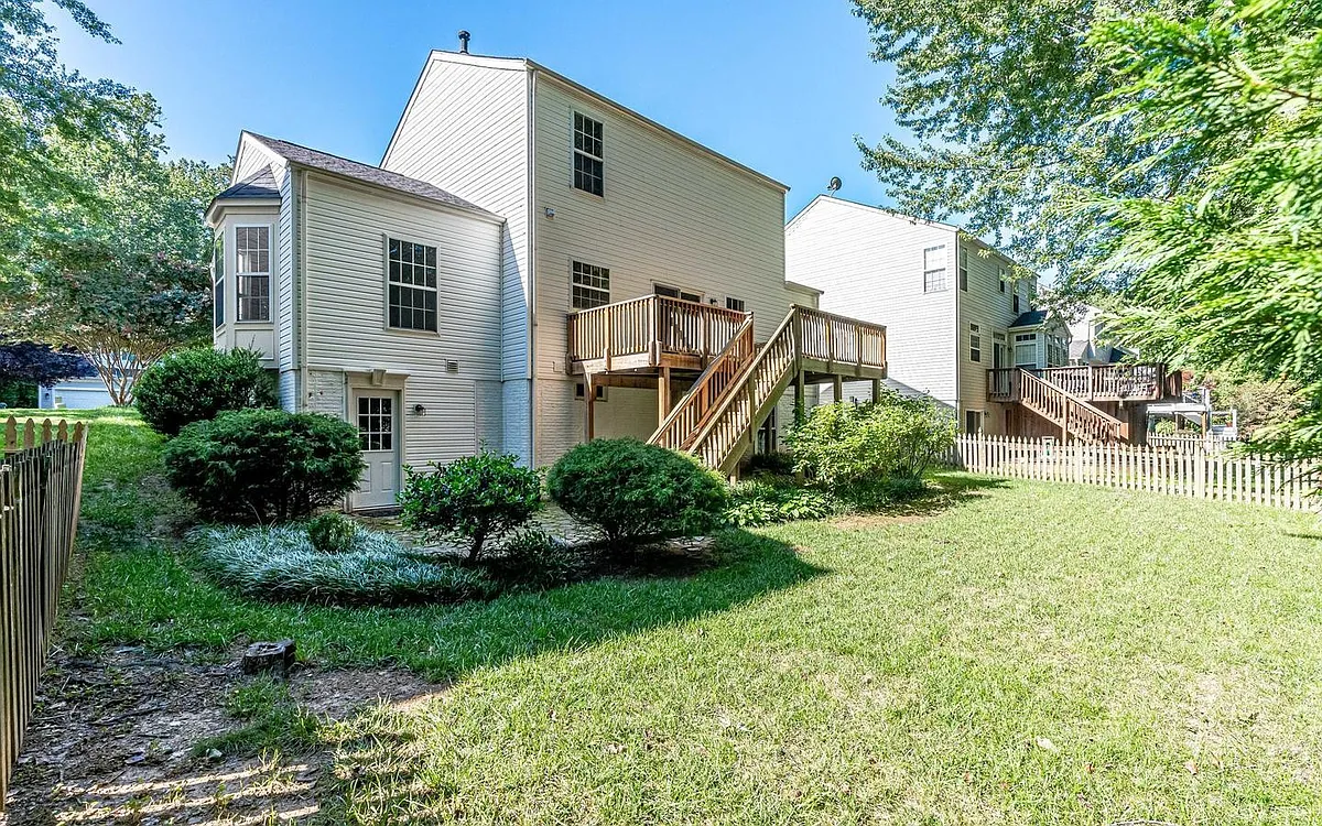 Building Photo - 5570 Assateague Pl