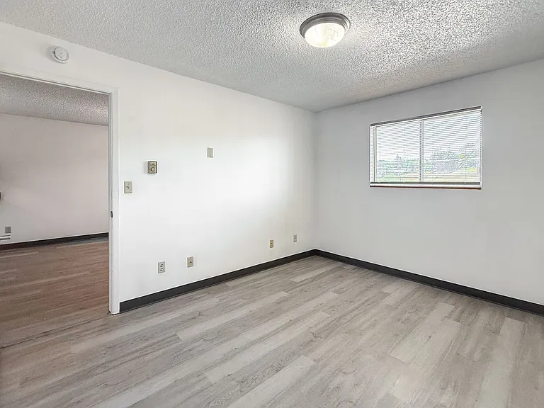 Latah Apartments — Photo 14