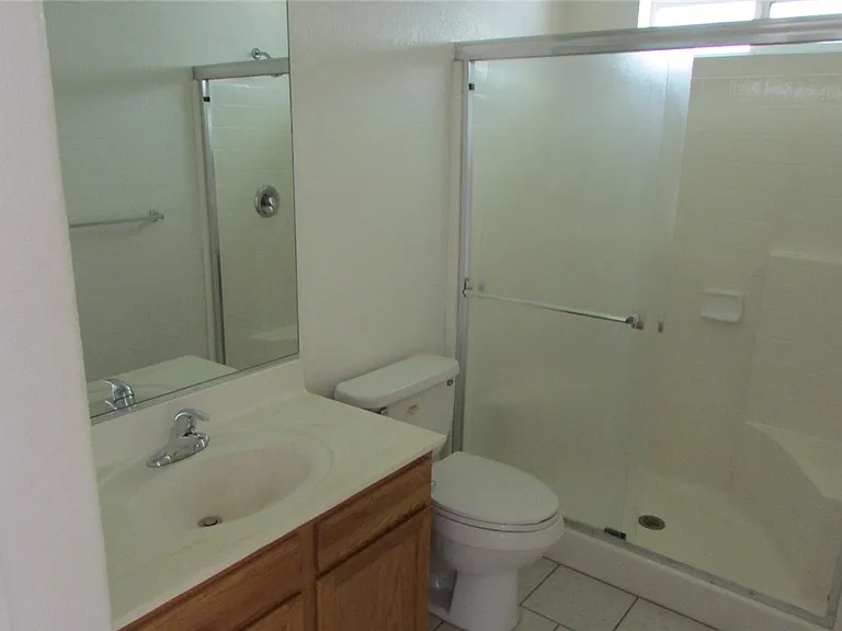 432 Harbor Dr — Photo 4