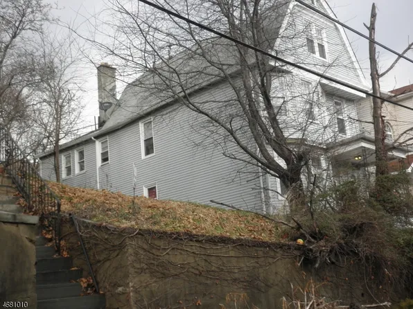 349 Ridgewood Ave, Newark, NJ 07112