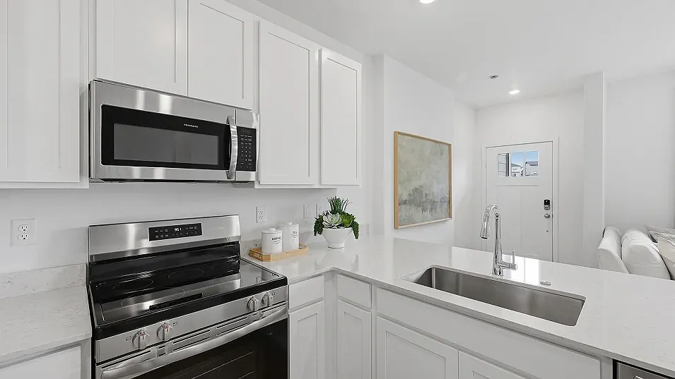 2 bed, 1099 sqft, $2,500 — Photo 2