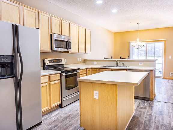 5th image of 813 Braunworth Ct