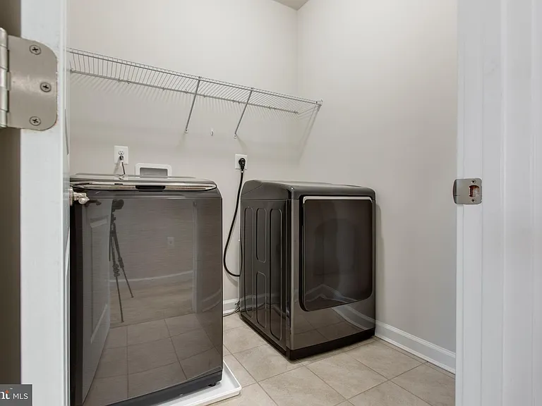 7311 Taylors Hill Ln — Photo 41