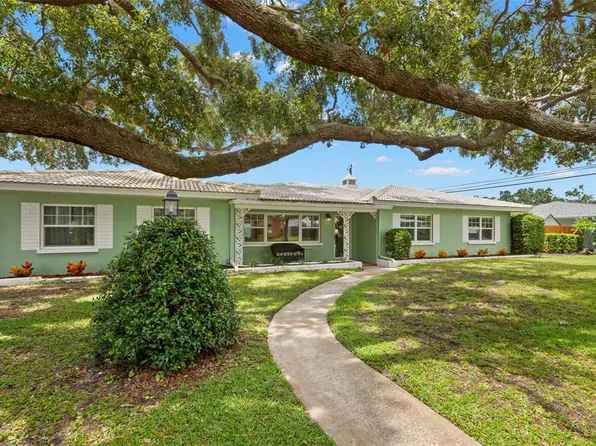 2077 Magnolia Dr, Clearwater, FL 33764