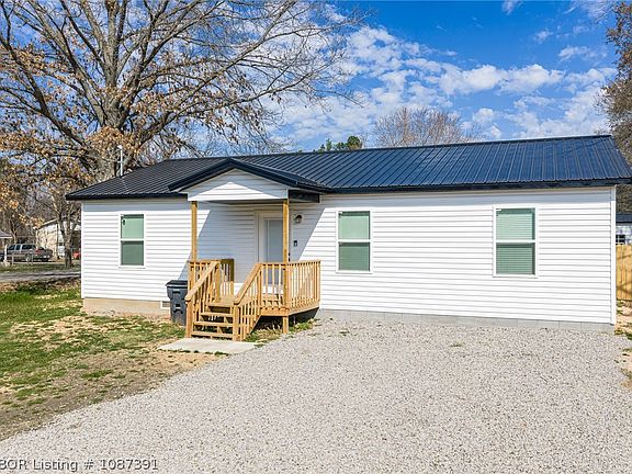 3rd image of 132 State St