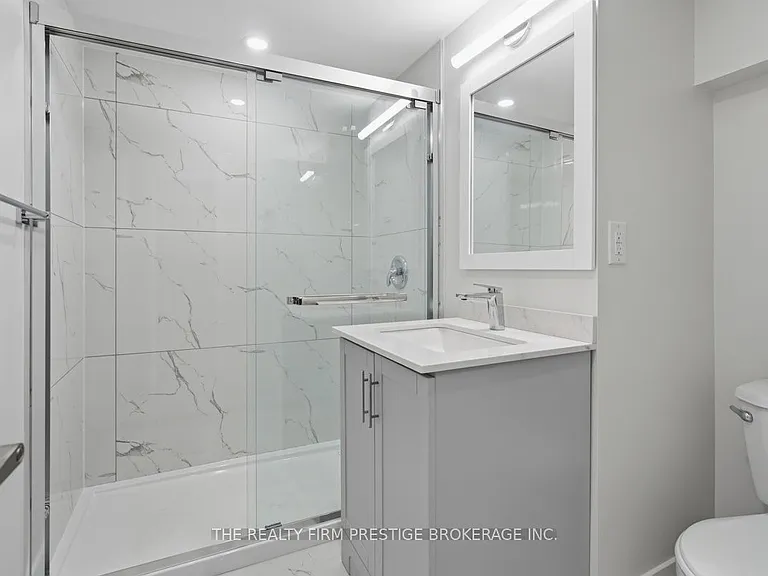 612 Fox Mill Pl #LOWER — Photo 12