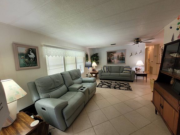 3rd image of 408 Beaver Run St #408