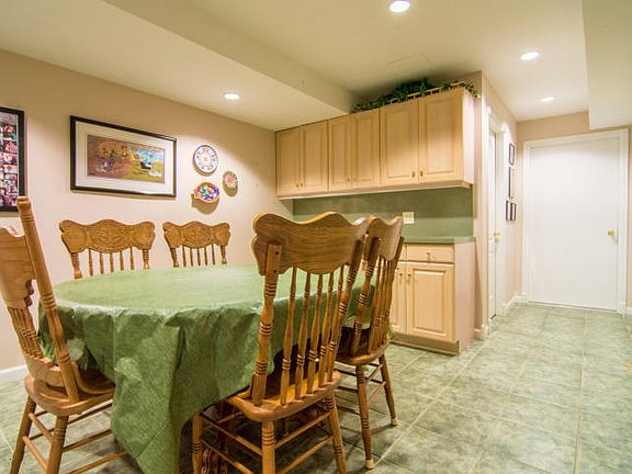 5th image of 108 Swinnerton St