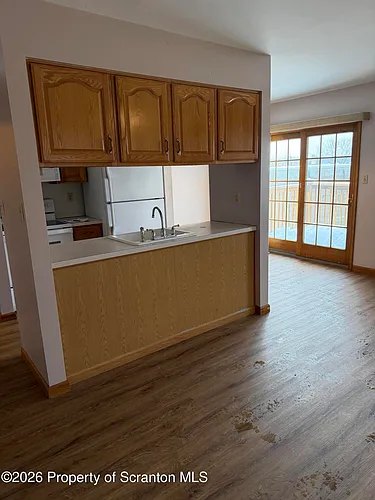 609 Main St #B Photo 1