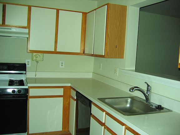2nd image of 13762 Palmetto Cir