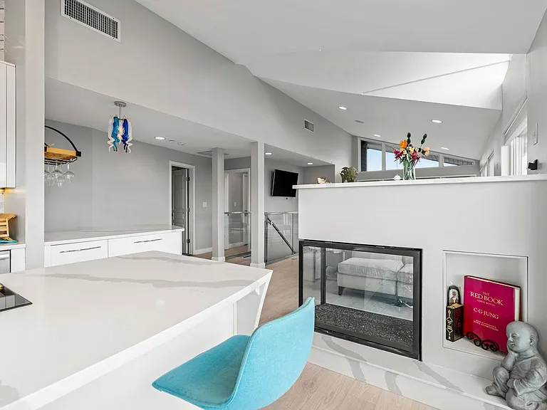 16 Commonwealth Ave #16PENTHOUSEANDYOGA — Photo 20