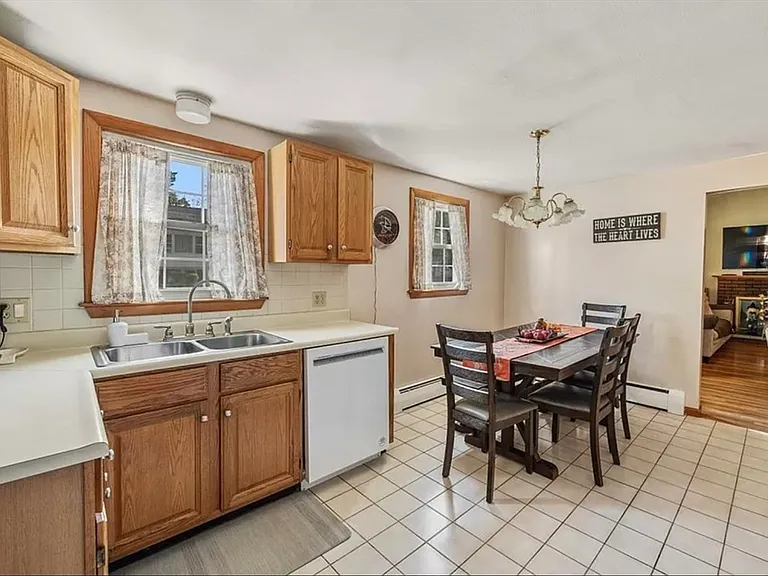 11 Boyden St #1 — Photo 2