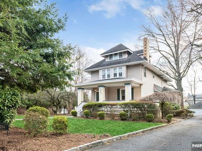 204 Park Ave, Leonia, NJ, 07605