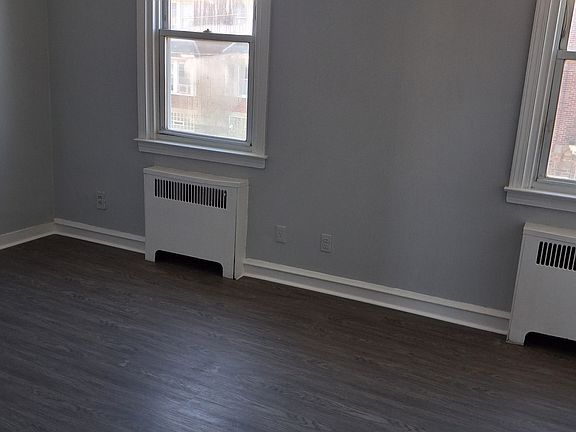 5th image of 1421 Greeby St