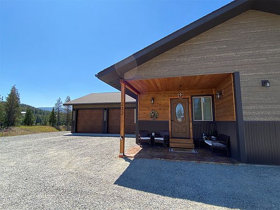 5th image of 232 Kokanee Dr E