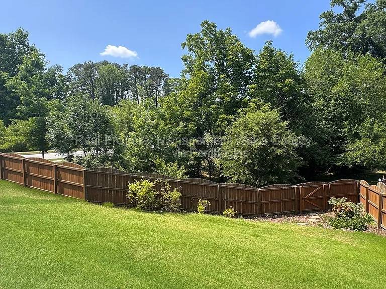 101 Benning Hills Pl — Photo 32