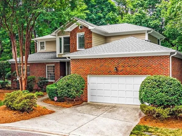 709 Bruton Pl, Greensboro, NC 27410