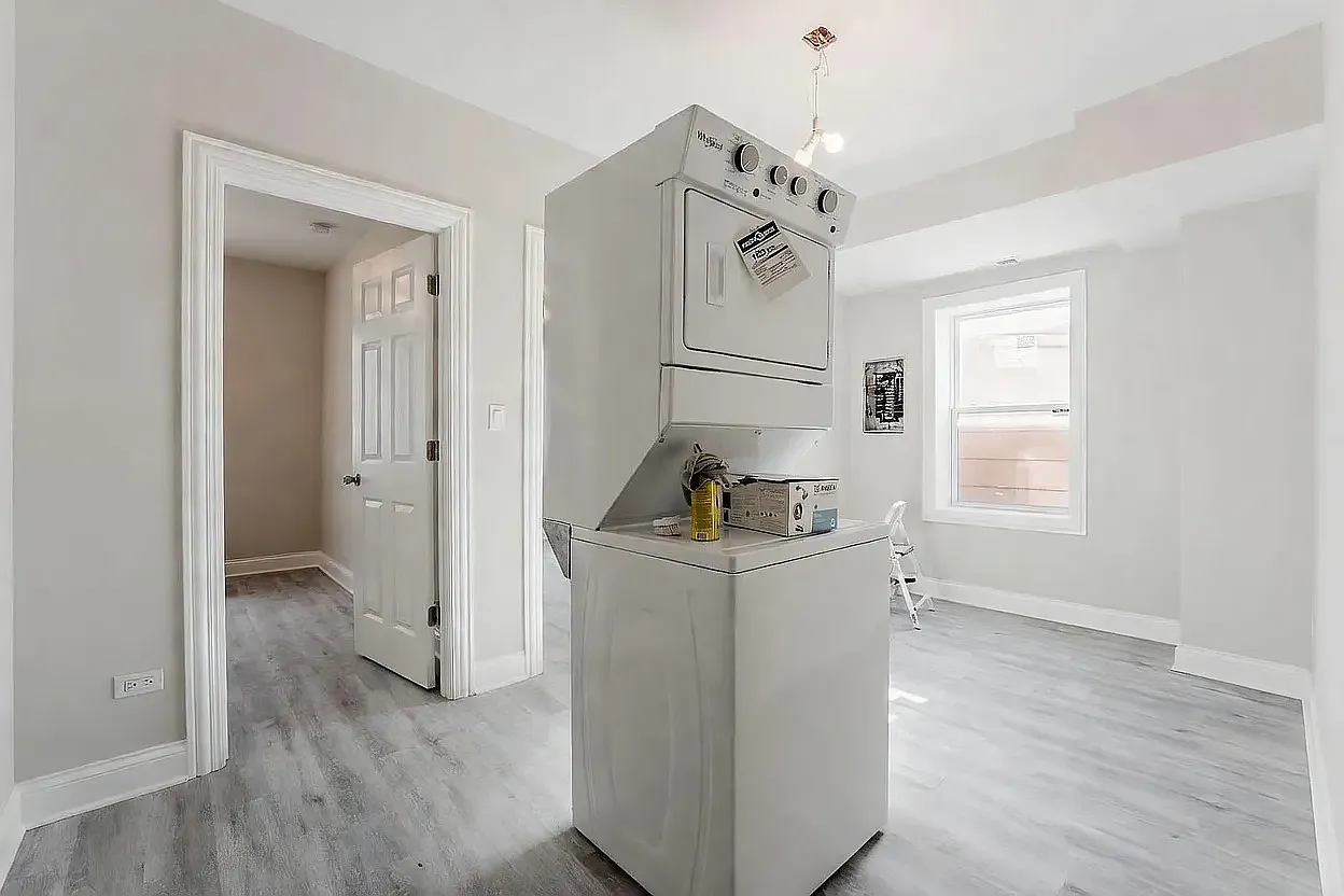 1 bed, 900 sqft, $1,950 — Photo 4