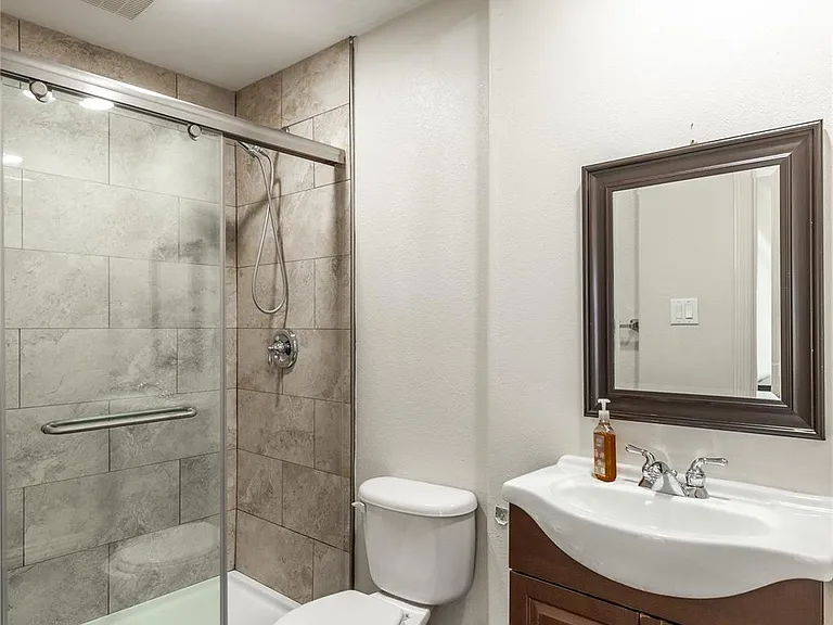 2923 Royal Oaks Crst — Photo 30