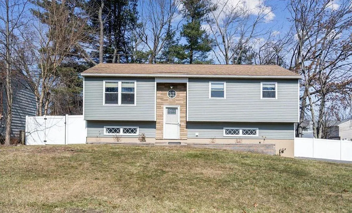 3335 Ralph St — Photo 1