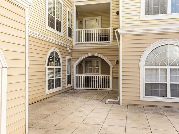 4th image of 4550 Strutfield Ln APT 2103