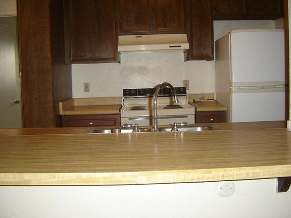 4th image of 3854 46th St APT 5