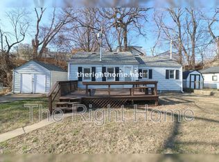 3058 1/2 S 17th St, Omaha, NE 68108